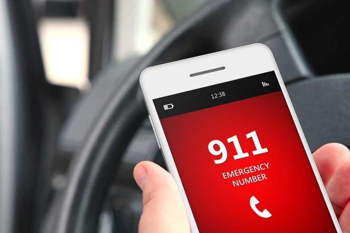 911 Dispatcher Hangs Up on Callers