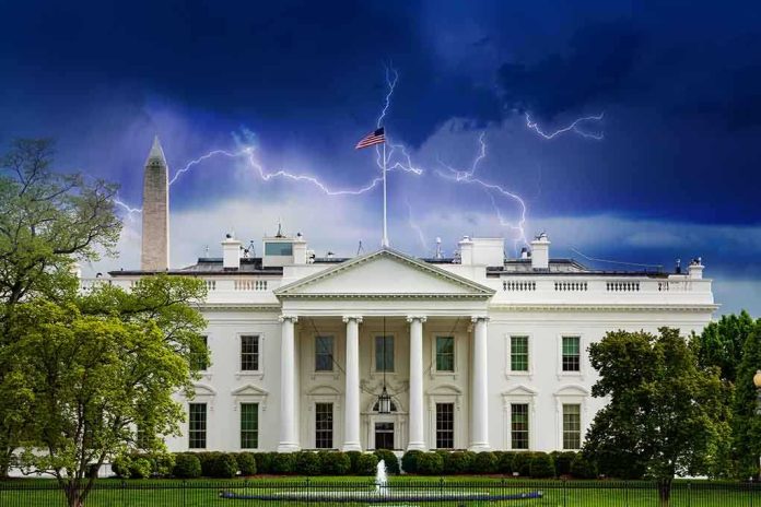1815261437 featured image White House under stormy sky with lightning bolts