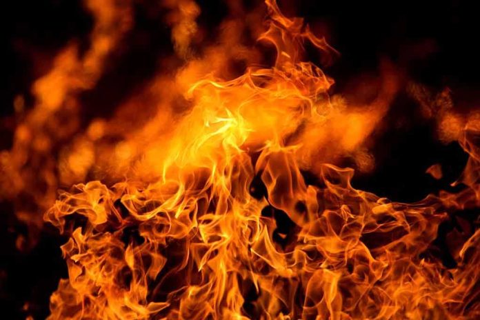 shutterstock_1937088.jpg Close-up of vibrant flames against a dark background