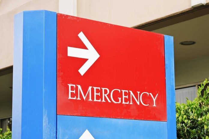 shutterstock_112067315 Emergency sign with an arrow pointing right